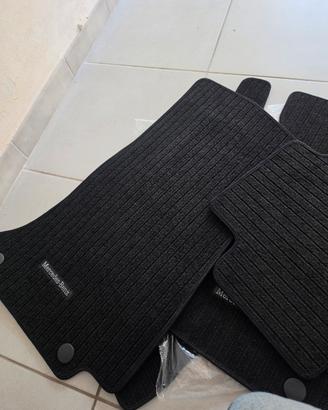 kit tappetini e vasca Mercedes Glc