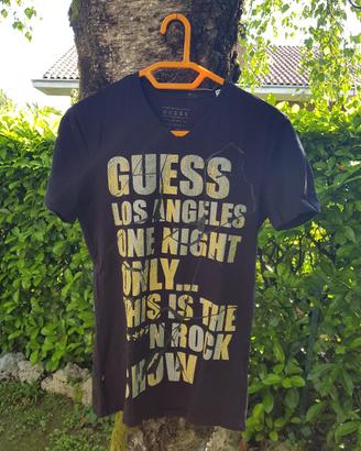 T-shirt Guess ragazzo taglia XS.