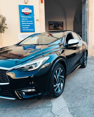 Infiniti Q30 1.5 diesel DCT Business Executive