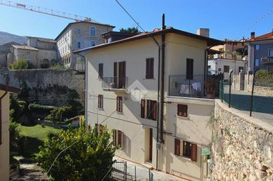 3 LOCALI A ASCOLI PICENO