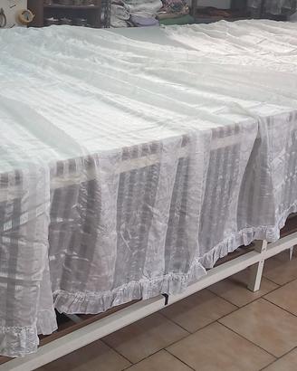coppia tende in organza ricamata