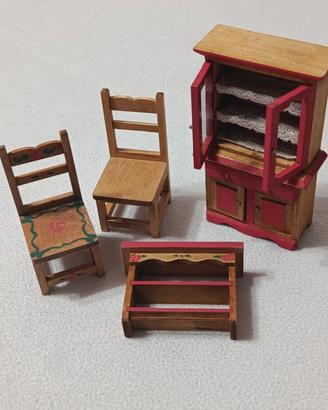 Mobili in miniatura per casa delle bambole 