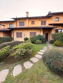 Pollone villetta con giardino e vista su Burcina
