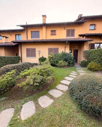 Pollone villetta con giardino e vista su Burcina