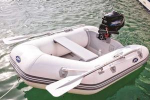 Tender chiglia piatta