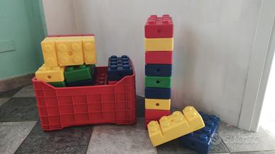 costruzioni grandi in  plastica