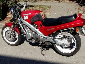 Honda Revere NTV 650