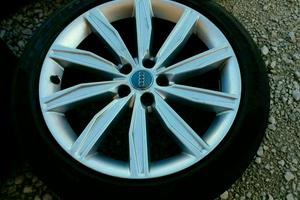 cerchi e gomme nuove 19 originali Audi 