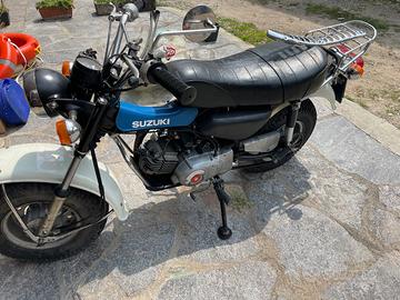 Suzuki RV90