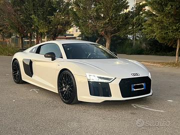 Audi R8 PLUS 610 cv Permuto