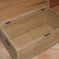 baule antico stile tirolese in legno