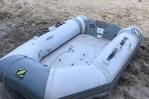 Mercury 2.5 + tender Zodiac