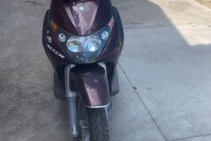 Moto beverly 200