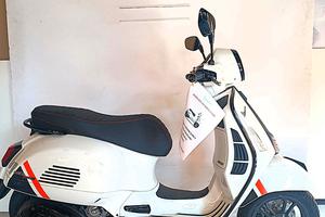 Vespa GTS 300 hpe Super Sport