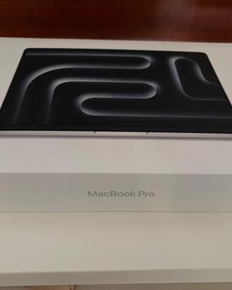 MacBook Pro M5 Pro 14 - 1 Tb - 24 GB Ram - Argento