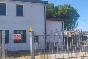 Porzione di Bifamiliare
