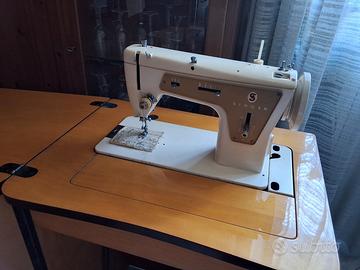 macchina per cucire Singer anni 50