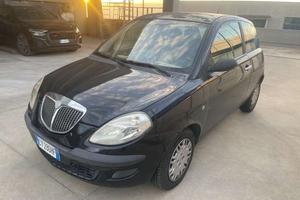 Lancia Ypsilon 1.2 8v