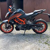 Ktm Duke 125 AKRAPOVIC
