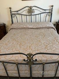 Letto matr. in ferro battuto + rete in doghe legno