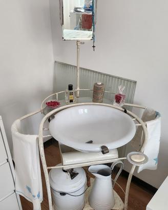 toilette antico completo in ferro batattuto
