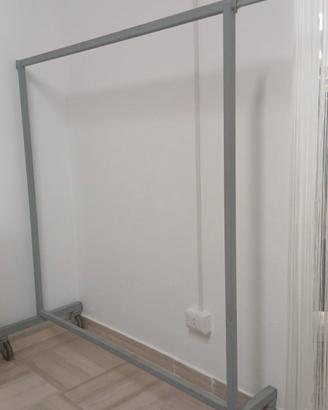 Carrello porta abiti in ferro 
