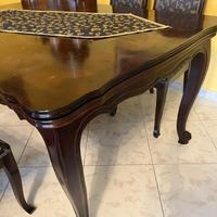 Tavolo allungabile e 4 sedie foderate