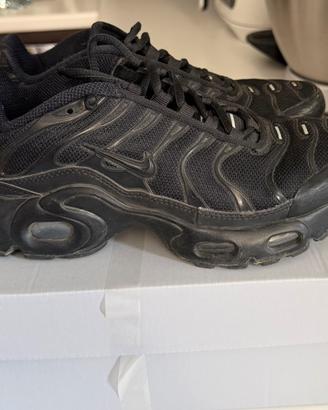 Nike Air Max Plus (TN) "Triple Black"