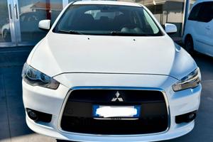 Mitsubishi Lancer Sportback 1.8 16v Invite Gpl