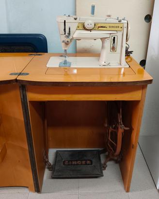 Macchina da cucire Singer M411