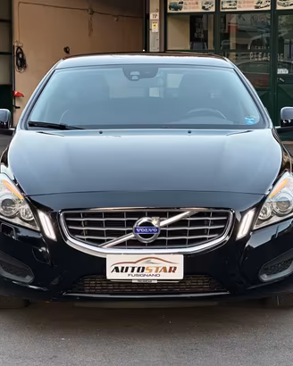 Volvo V60 D5 Geartronic Momentum 2012