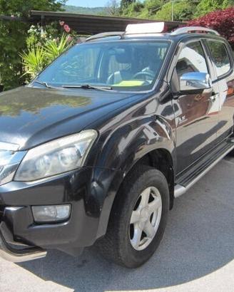 Isuzu D-Max 4 x 4 CAMBIO AUT/GANCIO TRAINO