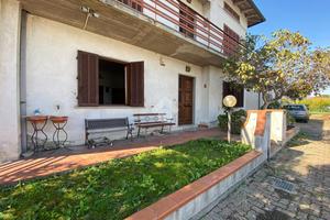 PORZIONE DI BIFAMILIARE A QUARRATA