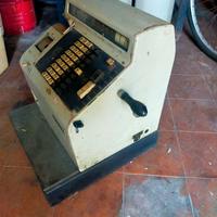Registratore vintage  cassa a manovella