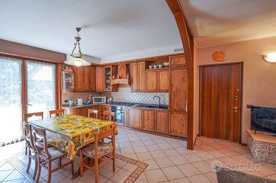 Appartamento di 113 m² con 4 locali e box auto dop