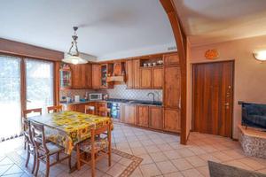 Appartamento di 113 m² con 4 locali e box auto dop