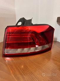 Faro posteriore Volkswagen passat b8