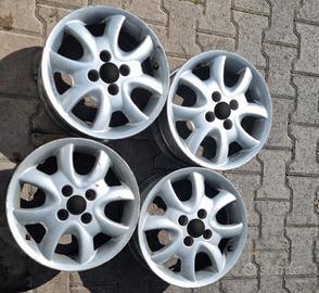 Cerchi in lega da 14 per fiat 600