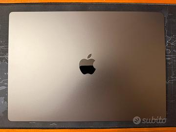 MacBook Pro 16” M4 Pro - 24GB di Ram / 1 TB di SSD