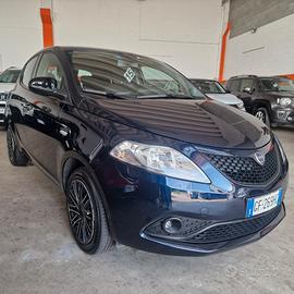 Lancia Ypsilon 1.0 FireFly 5 porte S&S Hybrid Ecoc