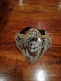 Maschera/mentoniera in rete
