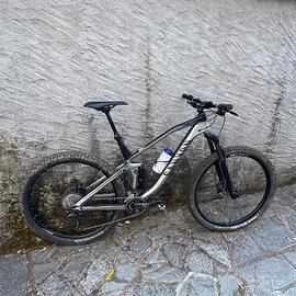 Mtb biammortizzata canyon