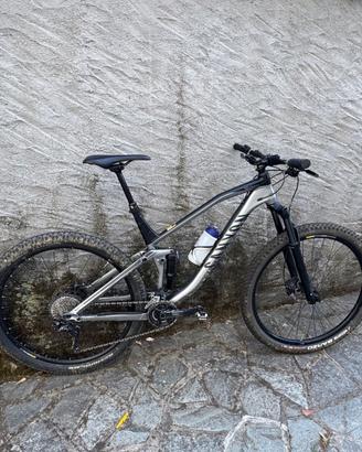 Mtb biammortizzata canyon