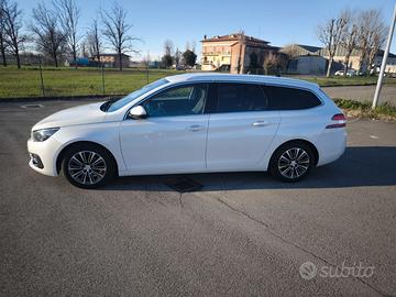 Peugeot 308 BlueHDi 130 S&S EAT8 SW Allure