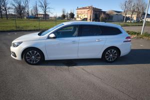 Peugeot 308 BlueHDi 130 S&S EAT8 SW Allure