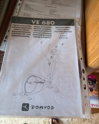 Attrezzo per sport tipo cyclette