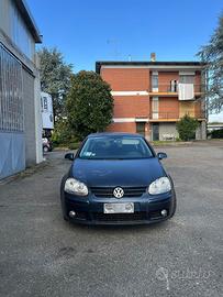 VW Golf 5 1.9 TDI anno 2006 (solo ricambi)