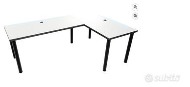 scrivania per computer 160P x  160L x 110H