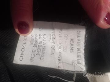 maglia di lana lilla con pantalone nero 