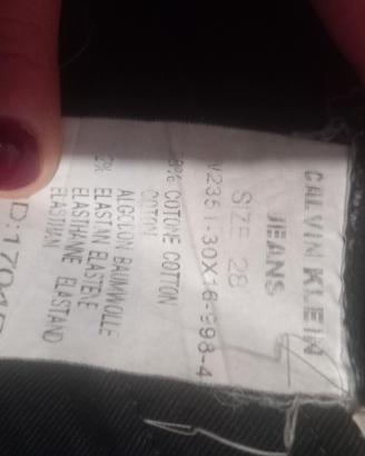 maglia di lana lilla con pantalone nero 